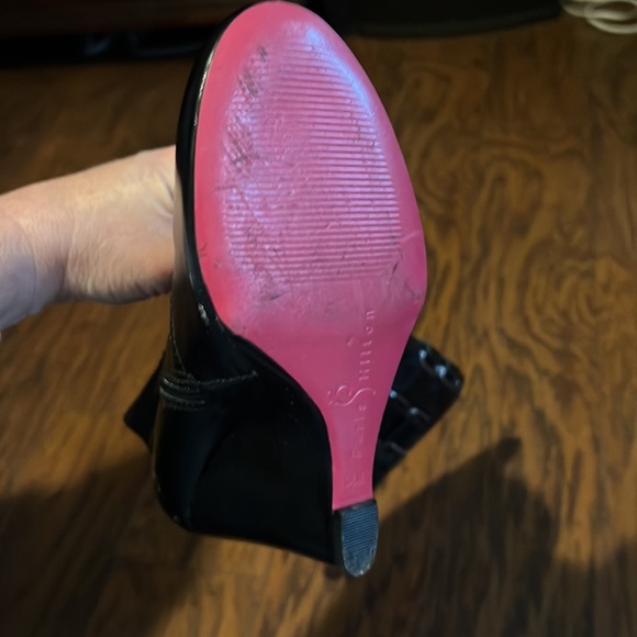 Adorable black wedge boots 🌸 - Picture 3 of 3